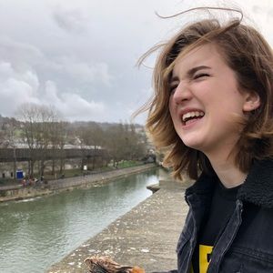 Meet your Posher, Lily